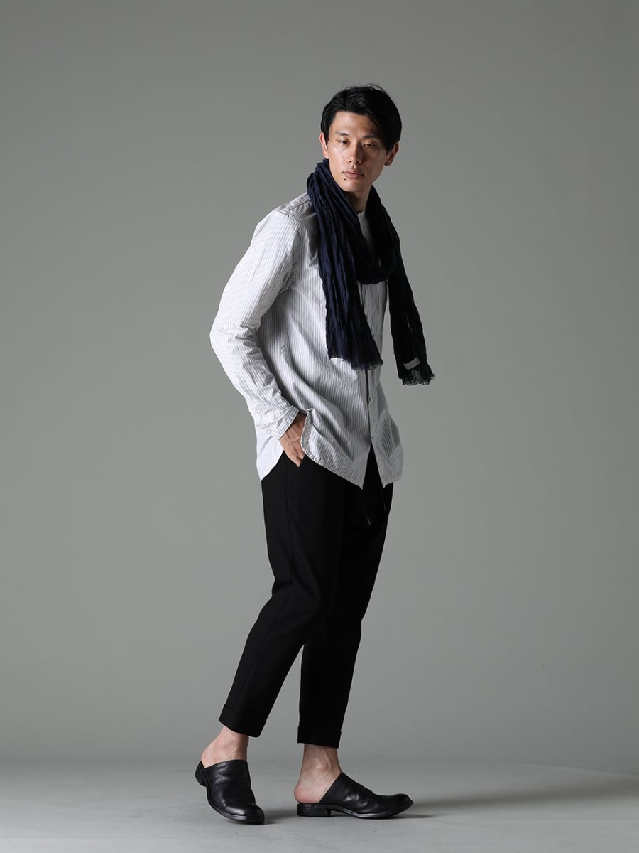 NOUSAN(ノウザン) 23SS(春夏) 軽いお出かけに最適なシンプルコーディネート - stand coller shirt スタンドカラーシャツ - Stole-No-2 ストール リネン ガーゼ ネイビー - PTI-CJSC クロップド スリム パンツ ハイ デンシティ コットン - M30S01 サボ 1-002