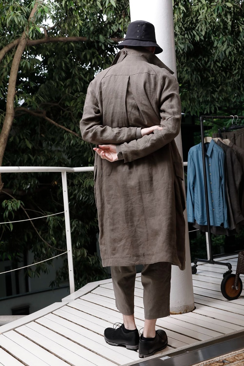 DEVOA 23SS CTI-BMMC Coat Linen combination VTK-STCV-Vintage-Blue Vest Ramie Vintage Blue SHN-SVCM-Mud-Gray Mao collar Long shirt Cotton/Silk/Viscose Mud Grey PTN-RGKL Drop crotch Cropped pants Cotton Khasi FW-VTHS Leather shoes GUIDI Calf   4-001