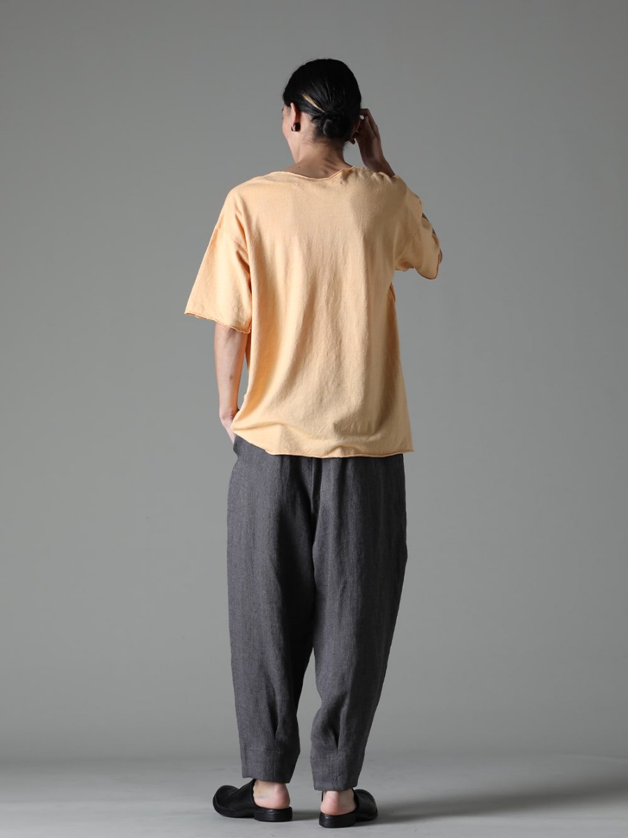 individual sentiments(インディビジュアル センチメンツ) 23SS(春夏) 組み合わせの自由度が高い - CT56S-MJ28-Mustard-Orange リネンコットンウォッシュジャージーワンピースパターン S/STシャツ マスタードオレンジ PA85-LI13-Gray-Black リネンヘリンボーンハイウエストワイドパンツ グレーブラック  M30S01サボ 3-009