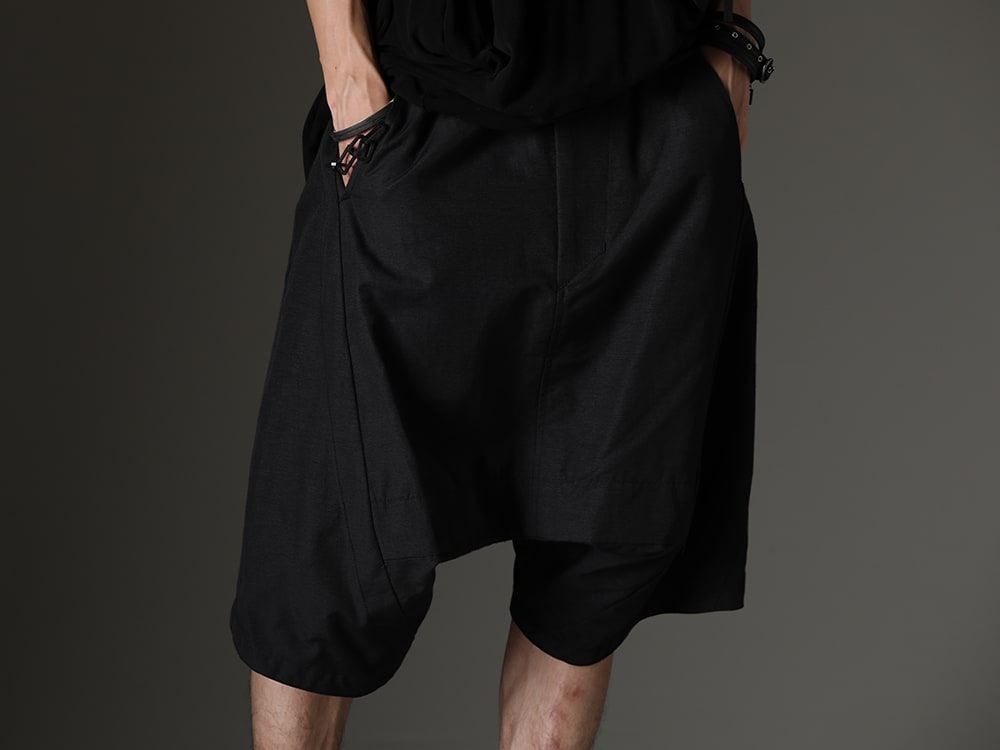 JULIUS - Summer comfortably in light yet elegant shorts - 827PAM8(Nylon/Cotton Grosgrain Sarrouel Shorts) - 3-004