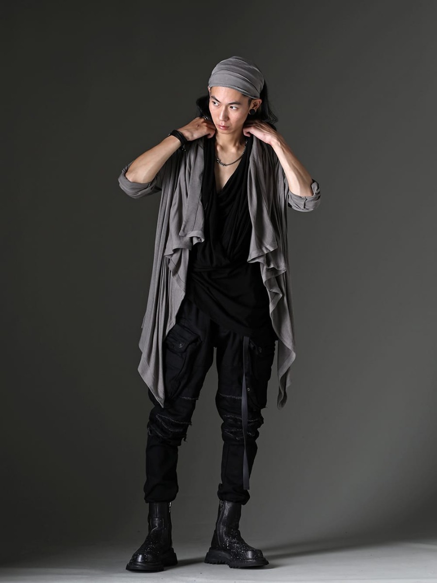 JULIUS 2023SS - 819CUM3-gray - Cotton/Cupro Jersey Drape Cardigan Gray - 819CUM5-black - Cotton/Cupro Jersey Drape Neck Short Sleeve T-Shirt Black - 819ACU3-gray - Cotton/Cupro Jersey Hair Band Gray - 819PAM5-BK - 10.5oz Stretch Denim Gas Mask Skinny Pants - 807FWM2-P - Cow Skin Painted Side Zip Boots 4-001