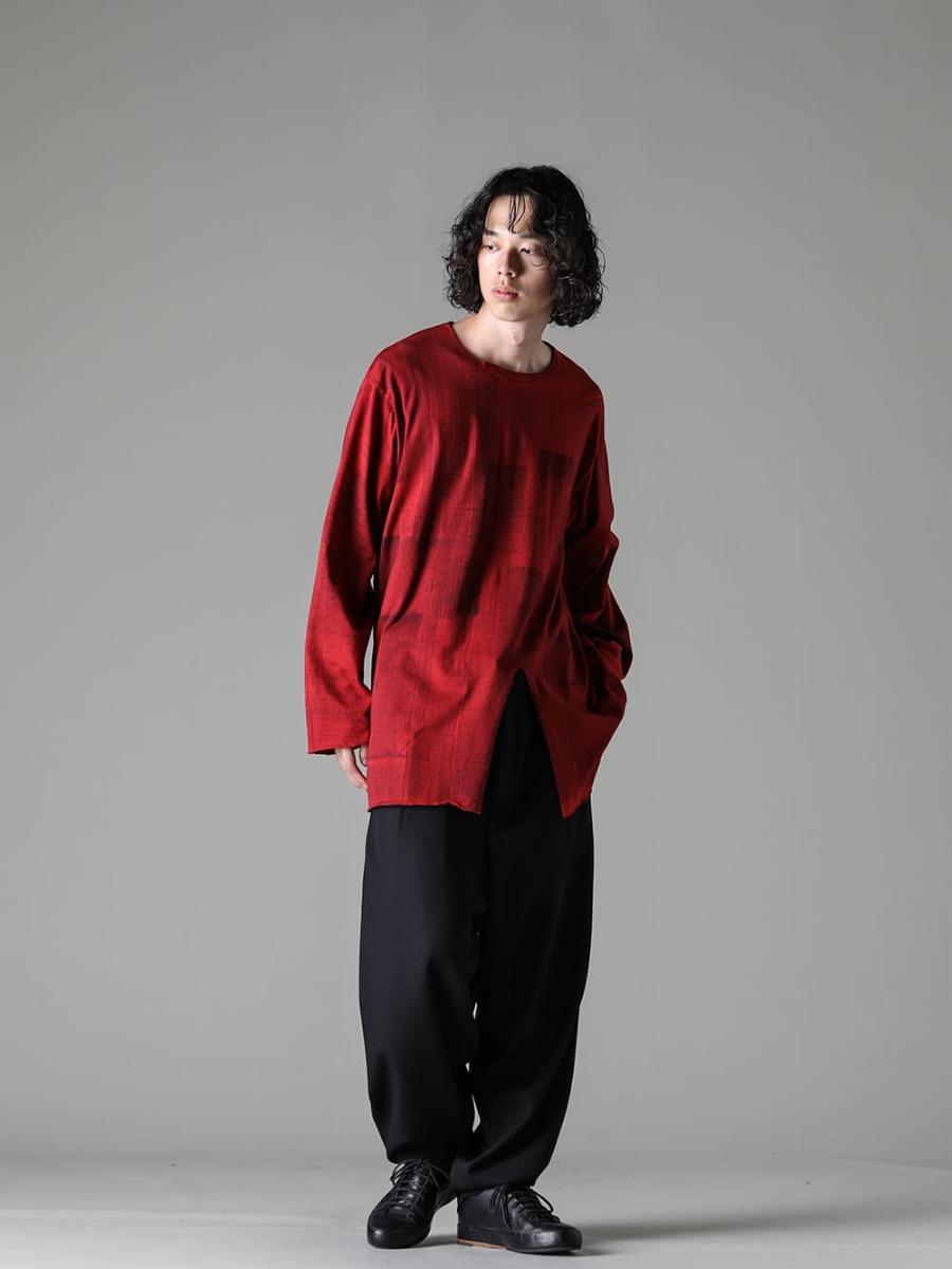 Yohji Yamamoto-ヨウジヤマモト 23-24AW(秋冬) スリットデザインを活かしたアレンジもオススメ！  - HJ-T27-072-Red-スリットディテール ロングスリーブTシャツ レッド - MJ-P16-134-パネルサスペンダーパンツ - Handsewn-Classic-Lo-ハンドソーン クラシック ロー 2-007