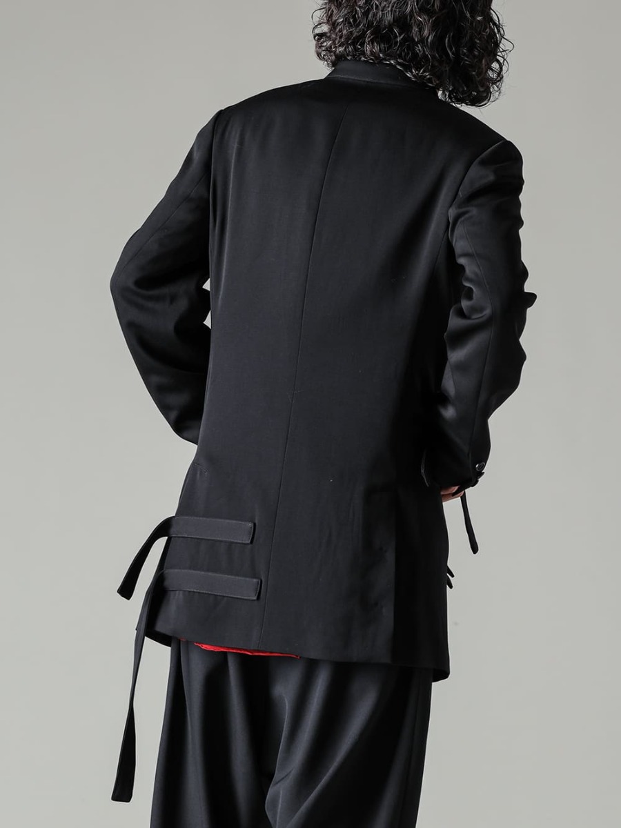 Yohji Yamamoto-Yohji Yamamoto 23-24AW A double jacket with details that symbolize this season.  - HJ-J70-126-Stand Collar Belted Double Jacket - HJ-T27-072-Red-Slit Detail Long T-Shirt Red 2-004