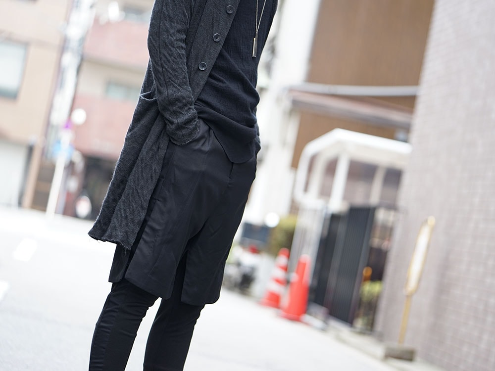 The Viridi-anne Knit Long Cardigan X DEVOA Layered Pants 04