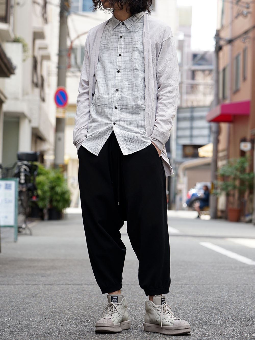 The Viridi-anne Wrinkled Knit and Check Print Shirt 01