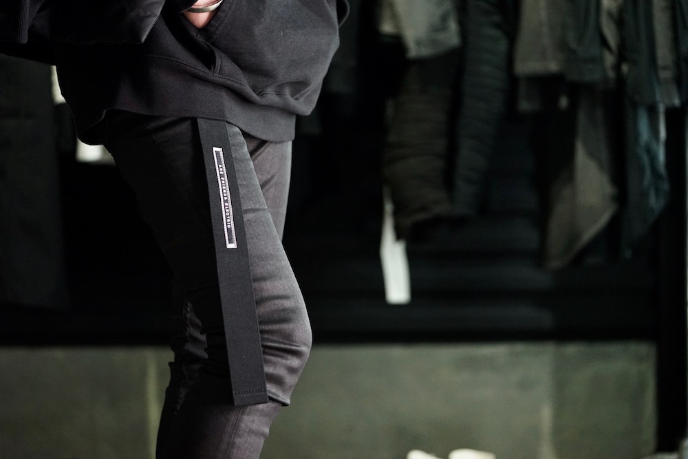 ダークシャドウ